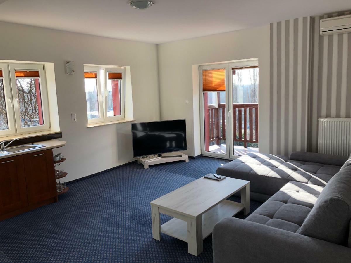 Las Slupski Premium: Spacious Business Apartment with Entertainment Exterior photo